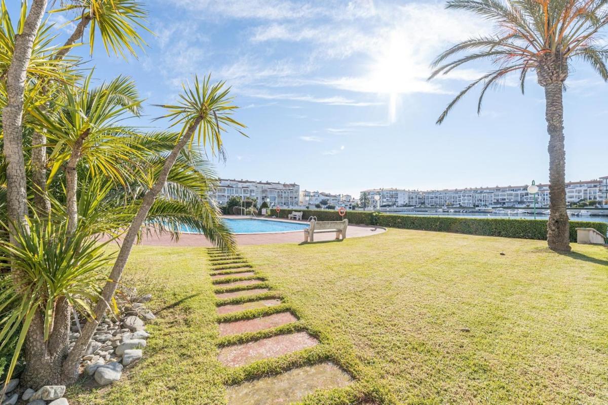 1005 Apartamento Con Vistas Al Lago San Maurici By Homeselectspain エンプリアブラバ エクステリア 写真