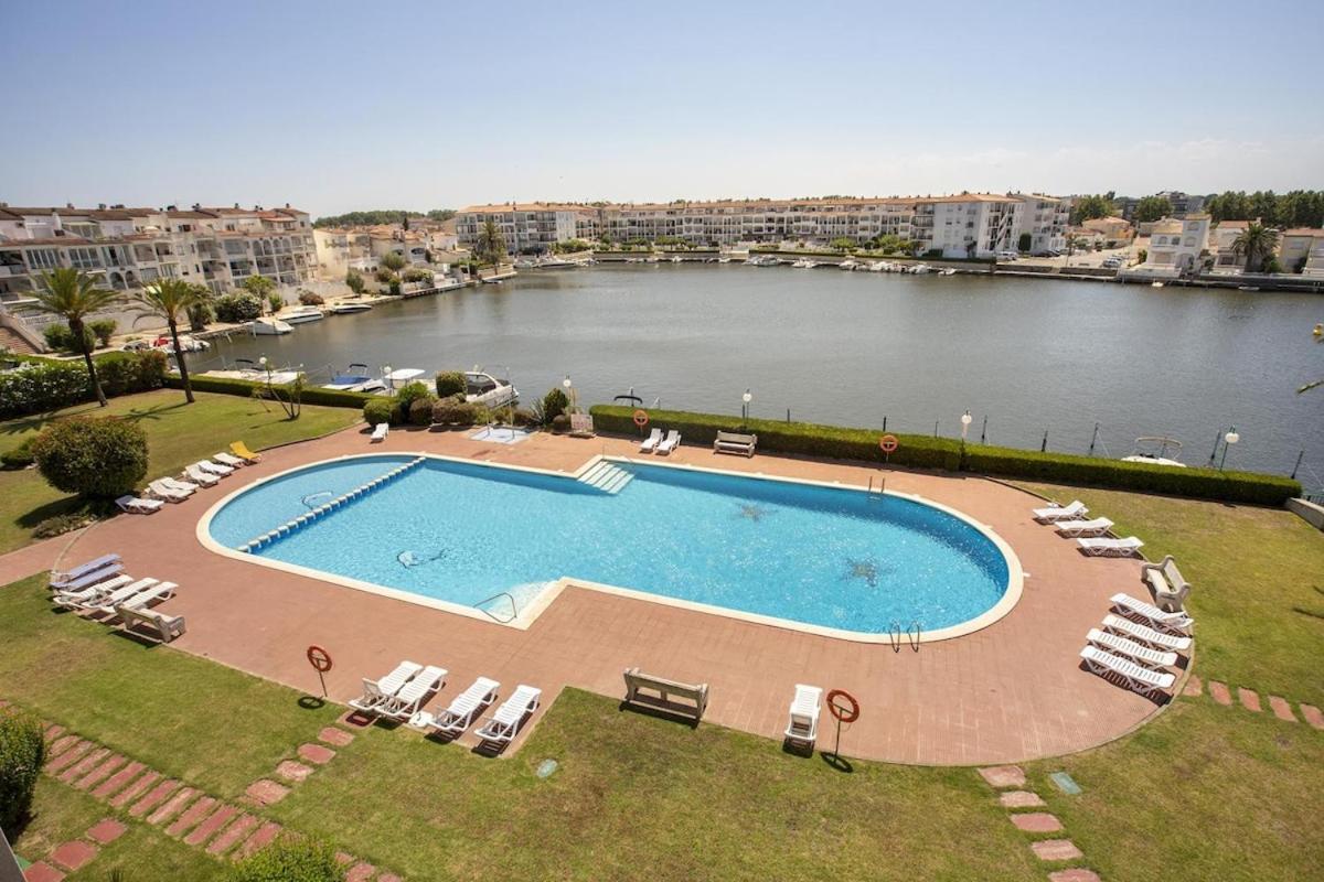 1005 Apartamento Con Vistas Al Lago San Maurici By Homeselectspain エンプリアブラバ エクステリア 写真