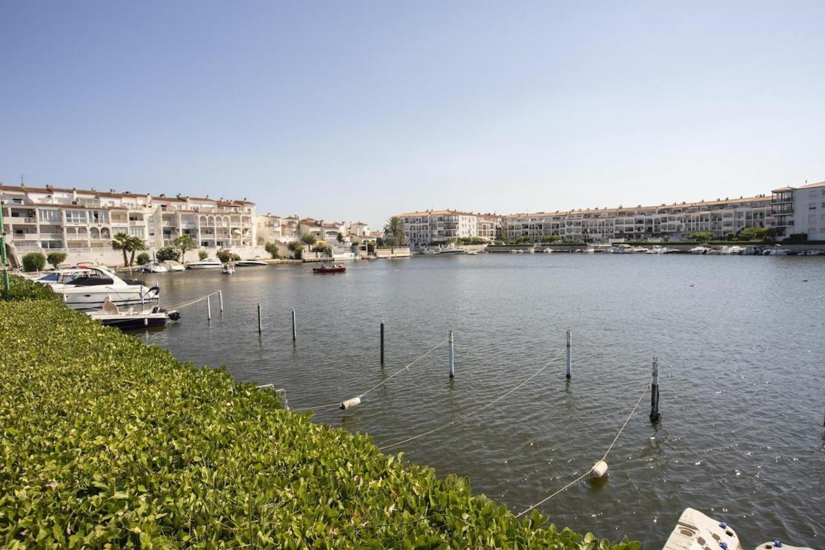 1005 Apartamento Con Vistas Al Lago San Maurici By Homeselectspain エンプリアブラバ エクステリア 写真